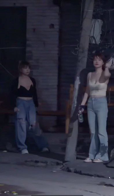 天河区黄村巷子里，巷子名字叫聚